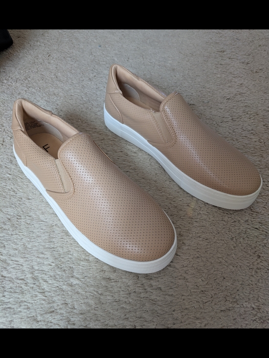 JustFab Shoes - Women’s Slip-On Platform Sneakers in Nude NWOT